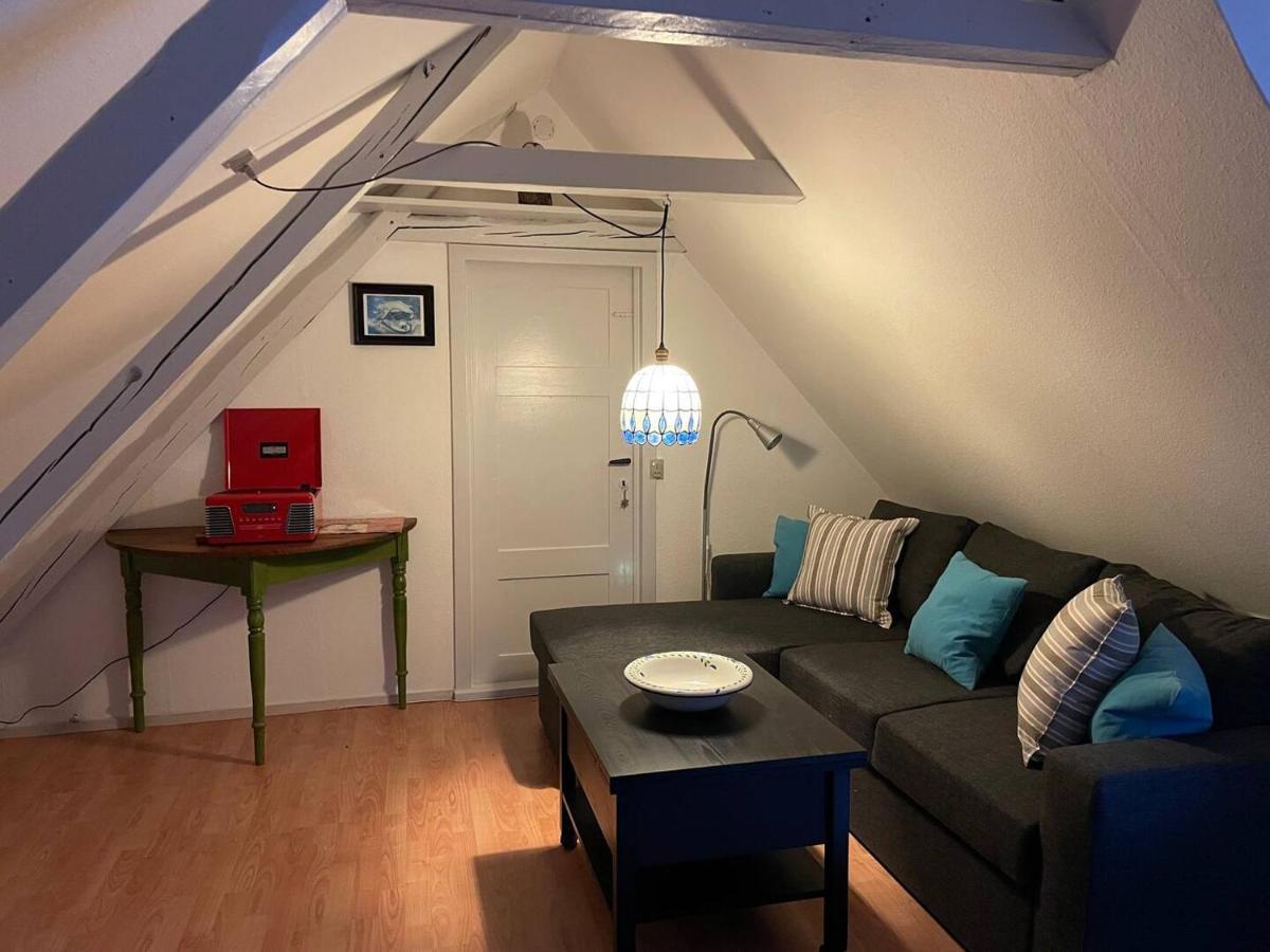 Vaerelser I Historisk Hus Med Sjael Og Atmosfaere Helsinge Exteriér fotografie